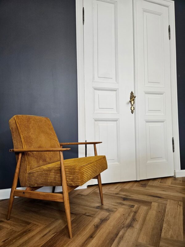 Mid-Century Sessel „Cordelia“ – Senfgelbes Cord­velours & Eichenholz – Bild 3